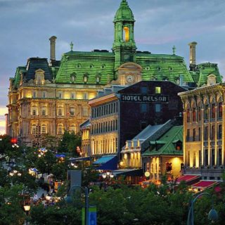 Sunset on Jardin Nelson and City Hall Checkout my airbnb for vacations in montreal 🌅🌇 #igers #colorful #montreal #canada #quebec #summer #love #instagood #follow #architecture #photooftheday #picoftheday #beautiful #instadaily #instalike #life #followme #instacool #traveling #travel #sky #sunset #night #trip #vacation #airbnb #followme #follow4follow #cool